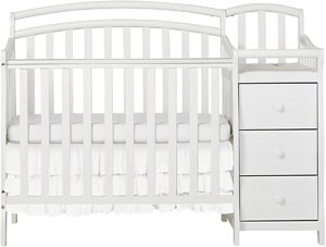 Dream On Me Casco 3 in 1 Mini Crib and Dressing Table Combo