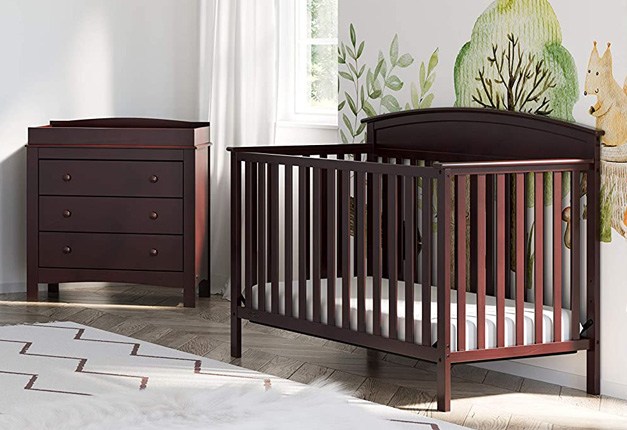 Benton graco outlet crib