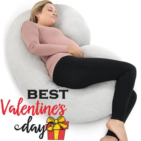 Best Valentine’s Gifts For Pregnant Women: Maternity Pillow